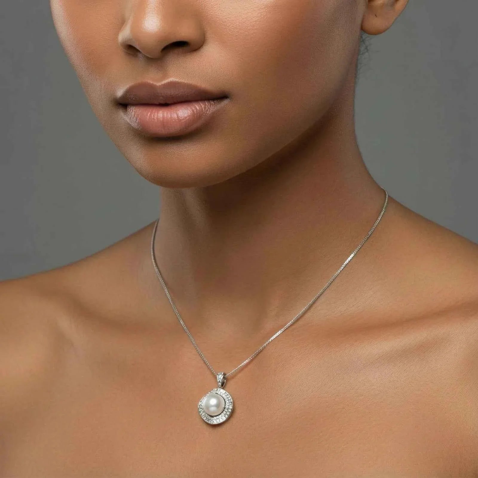 Statement-Halskette mit Halo-Perle